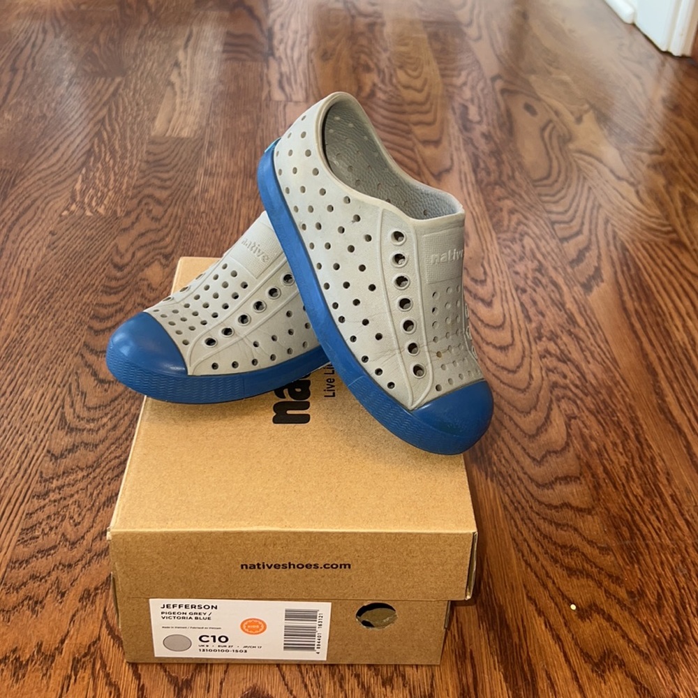 Native Shoes- Jefferson in C10 Royal and Gray